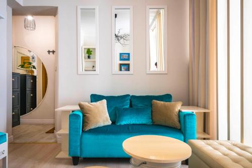 Oborishte Apartment | Bright Bohemian Studio with Prime Location