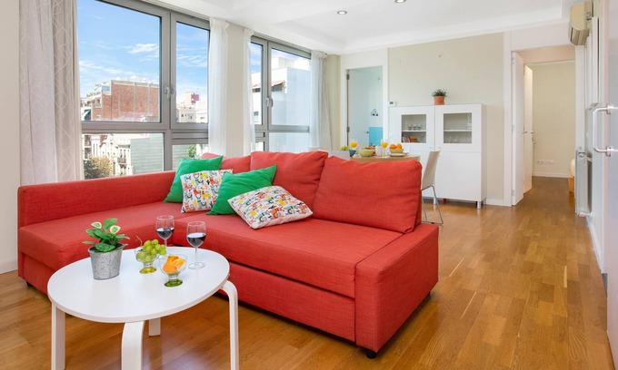 El Camp de l'Arpa del Clot Apartment | Bright, Fantastic, & cozy 2-Bedroom Apt