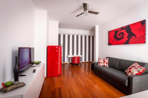 Giambellino Apartment | Bright House in Milan