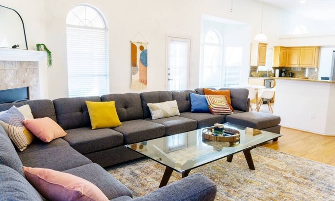 Frisco House | Bright & Spacious w/2King Beds - 3bd/2ba