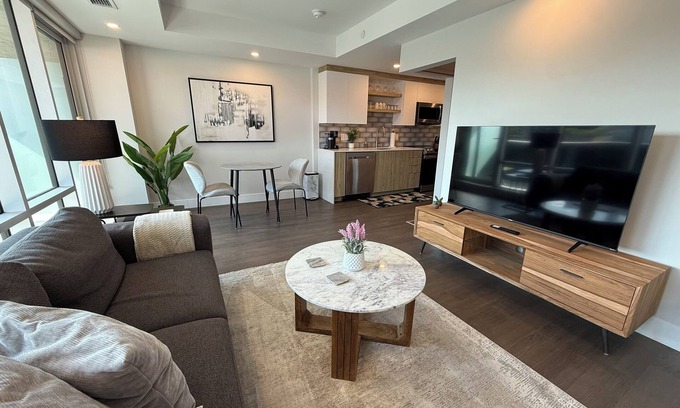 Downtown Halifax Apartment | Bright, spotless and Modern 1 Bedroom downtown Halifax.