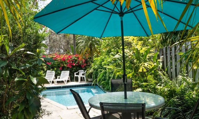 Victoria Park Apartment | Bright Stylish Apt in Las Olas Blvd Victoria Park