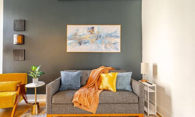 The Heights Apartment | Bright & Stylish Brownstone Retreat Mins from NYC