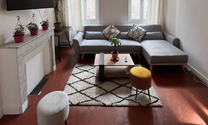 La Castellane Apartment | Bright, well-equipped 45m² apartment.