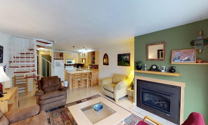 Alyeska Apartment | Brighton Condo #208