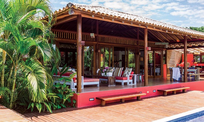 Curuipe House | Brisas Hill, Mirror Beach, between Trancoso and Caraíva.