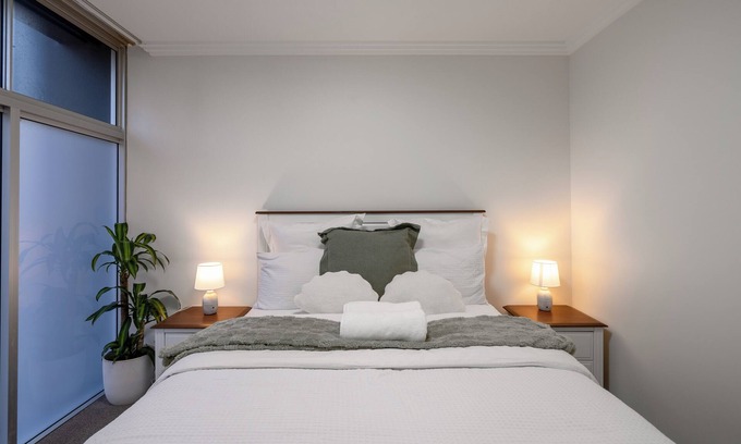 Brisbane Central Business District Apartment | Brisbane Central CBD Convenience!