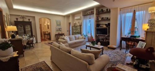 Capo d'Orlando House | Bristol apartment