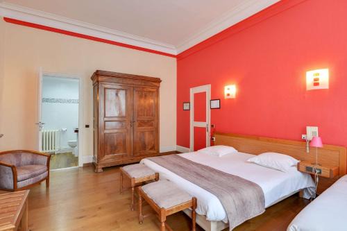 Valenciennes Hotel | Brit Hotel Notre Dame