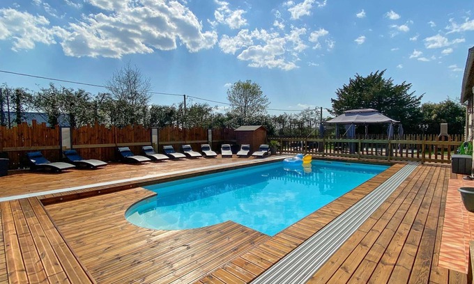 Vessey Cottage | Brittany Group - 12/15 people - private Nordic bath and spa