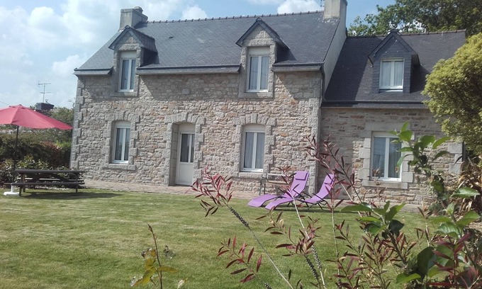 Bannalec Cottage | Brittany house south Finistère, in the countryside, quiet, independent, wifi