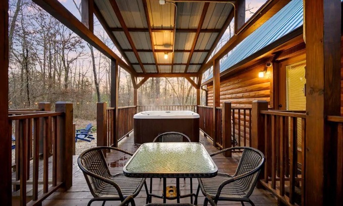 Broken Bow Cabin | BrokenBowRetreat|Hot Tub&Fire Pit|3Br3baths