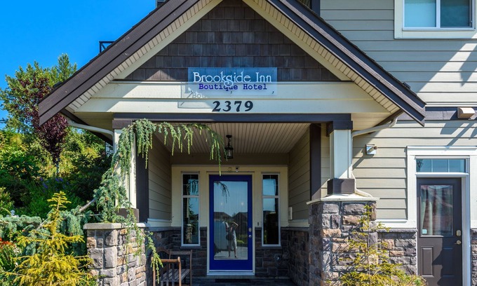 West Abbotsford Hotel | Brookside Inn Boutique Hotel