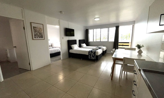 Mermaid Beach Hotel | Browns Broadbeach