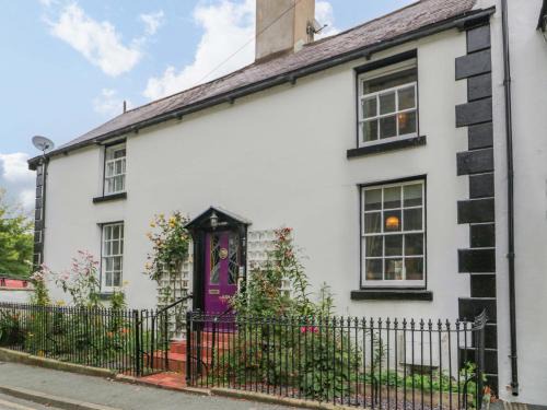 Llangollen House | Bryn Dwr