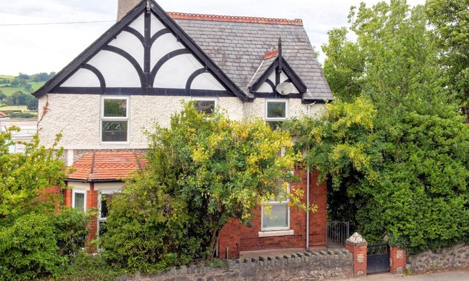 Llansanffraid Glan Conwy House | Bryn Y Mor