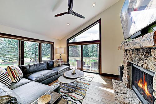 Avon Apartment | Buck Creek C203