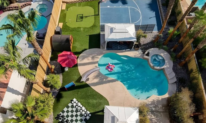 Green Valley North Apartment | Buddha Play | Modern | Pool & Spa Near Vegas strip