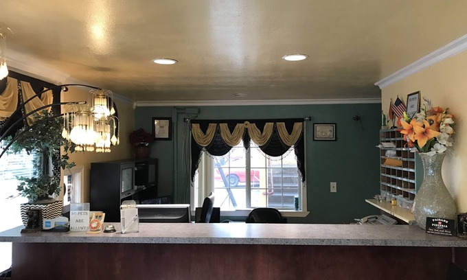 Medford Hotel | Budget Inn of America