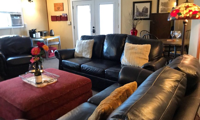 McMinnville House | Budget Travel In Wine Country. Oregon Wine Zimmer π