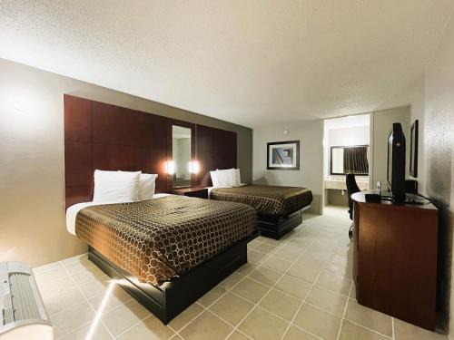 Phenix City Bed & Breakfast | Budgetel Inn - Phenix City