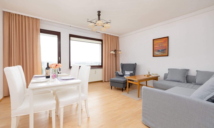 West Pomeranian Voivodeship Apartment | Budowlana 23 Kołobrzeg | Classic Apartment by the Parsęta River and Close to the
