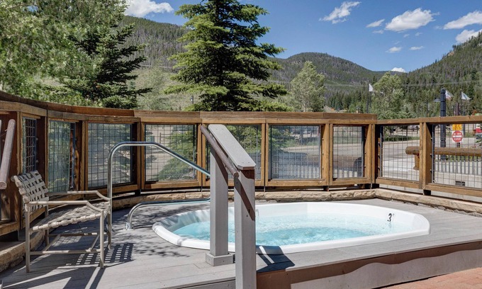 River Run Apartment | Buffalo Lodge #8367 by Summit County Mountain Retreats