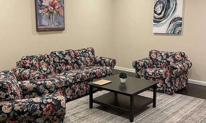 Lawrenceville House | BUILT IN '18❤️HOSTS UP TO 8❤️GREAT FOR FAMILIES❤️