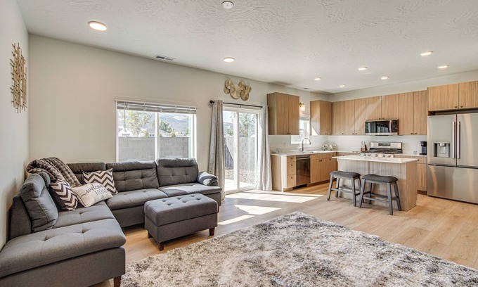 Parowan House | Built in 2025: Parowan Escape w/Views!