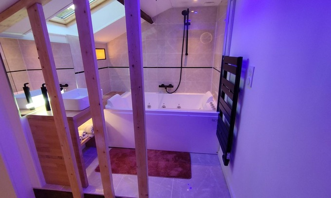 Sainte-Croix-Grand-Tonne House | Bulles et Belle Etoile/SPA Détente, Confort et Sérénité, Discrétion Assurée