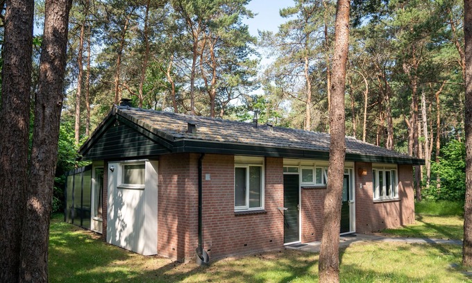 Krachtighuizen House | Bungalow in Putten near Veluwe Forests