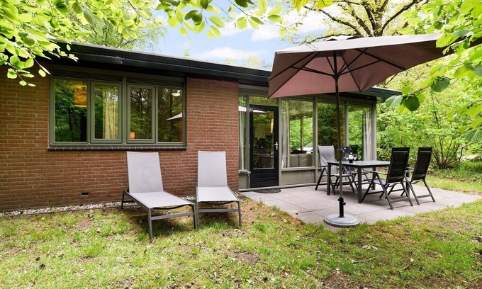 Krachtighuizen House | Bungalow in Putten with Sauna near Veluwe