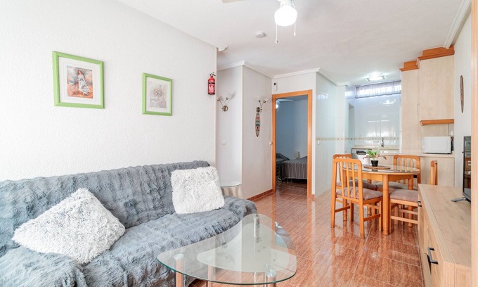 Santa Pola House | Bungalow 'Magnolias 20 En Santa Pola' with Private Terrace, Wi-Fi and Air Conditioning