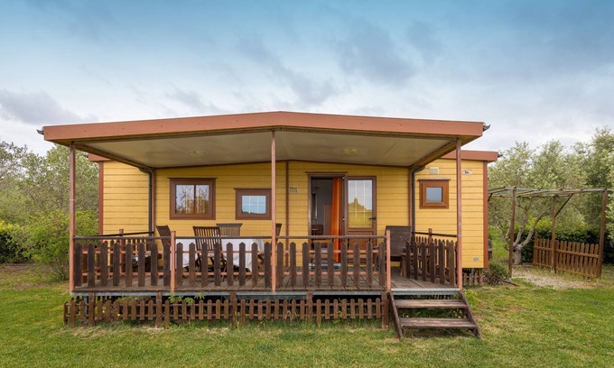 Bibbona House | Bungalow 'Stella 1' with Shared Pool, Private Terrace and Air Conditioning