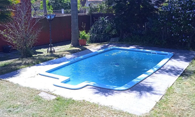 Montevideo House | Bungalow with garden, swimming pool, barbecue, pool, in an excellent location!