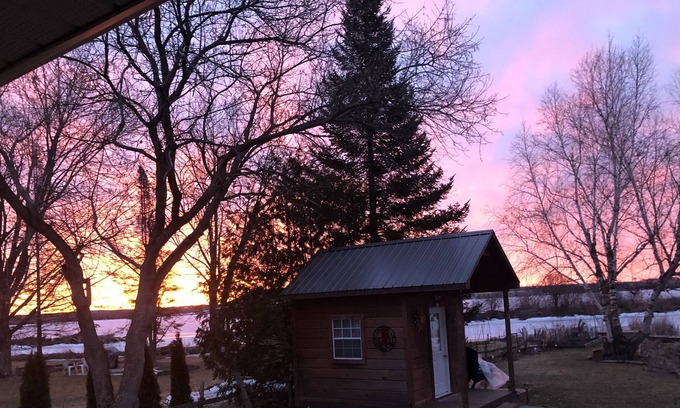 Kawartha Lakes Cabin | Bunkie on the lake