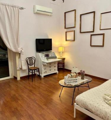 Secondigliano Apartment | Buono Domus Apartment In centro