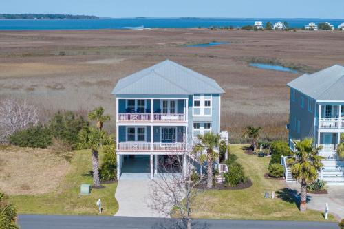 Oceanmarsh Subdivision House | Buried Treasure - Great Marsh Views on Harbor!