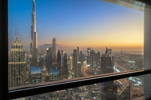DIFC Apartment | Burj Khalifa & Downtown Views - 3BR Family Retreat Near Dubai Mall