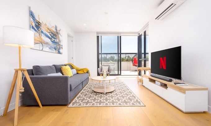 Box Hill South Apartment | Burwood Boulevard Beauty