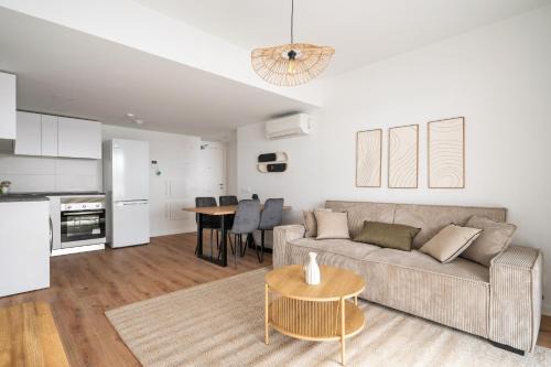 San Sebastian de los Reyes Apartment | Business Suite con Garaje y Piscina Climatizada ALQUILER TEMPORAL