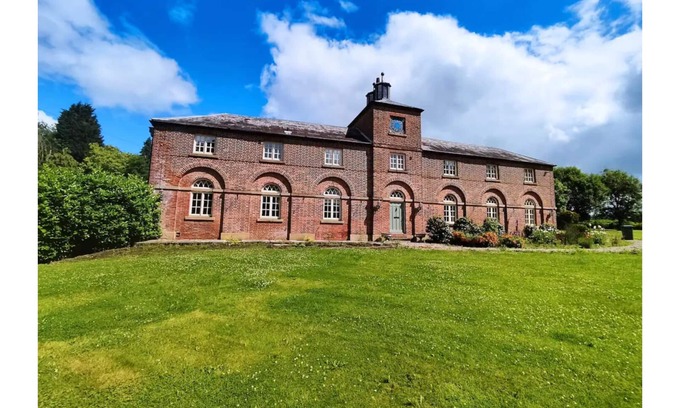 Skegby House | Butler's Cottage in Coach House in Private Country Estate