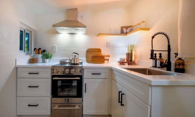 Danville Apartment | Butterfly Haus Walk to Downtown Danville
