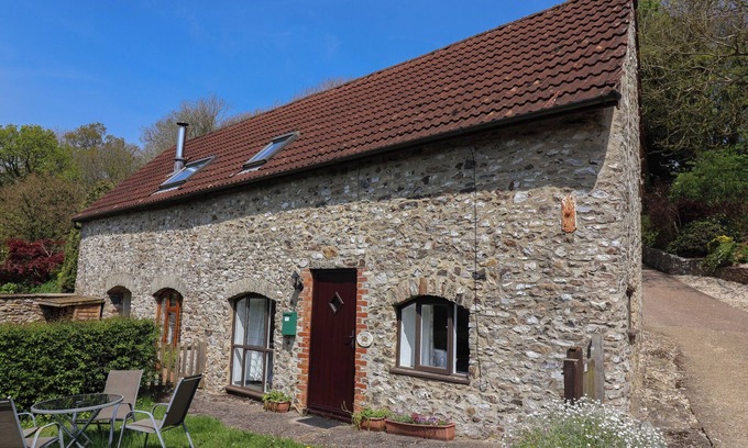 Honiton Cottage | BUTTERTON COTTAGE, pet friendly, character holiday cottage in Honiton