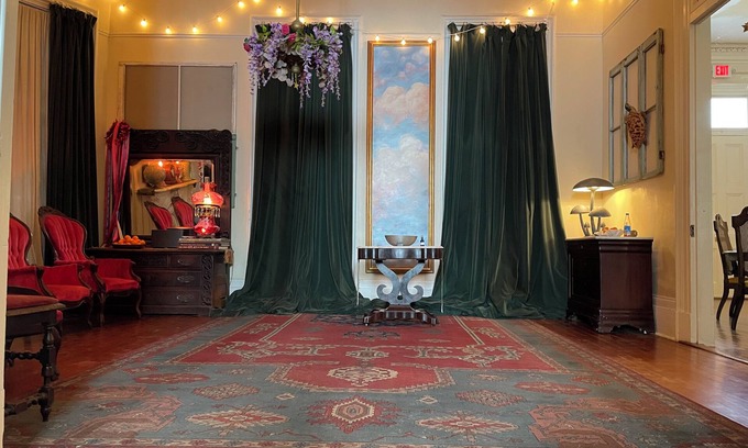 Bywater House | Bywater Wonderland, 2 blocks to the river, close to many good things!