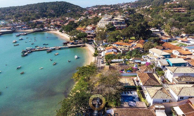 Humaita House | Bz48 Condomínio frente a Orla Bardot!Casa 4 suítes