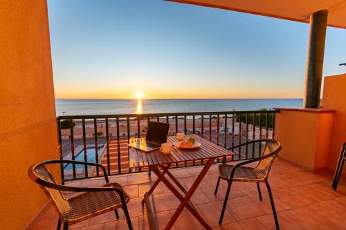 Las Herrerias Apartment | Cómodo apartamento en El Calón Playa frente al mar