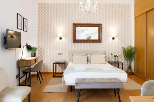 La Merced Apartment | C15 - Charming Modern Studio in the Centre