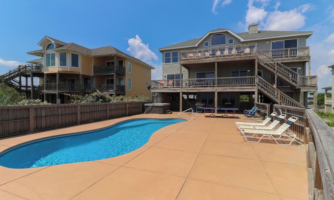 Corolla House | C5059 Oceanfront, discounted pool heat (full weeks only), pets