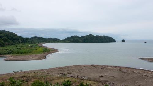 Nuqui House | Cabaña Ecoturistica Villa Inesita